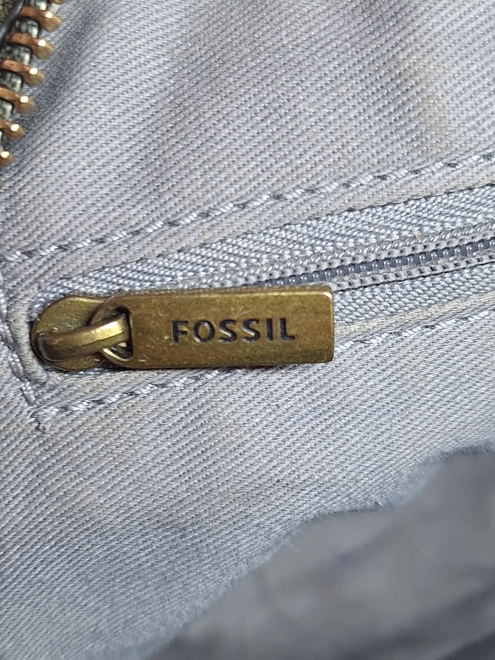 Authentic Fossil Gemma Pebbled Leather Crossbody Bag – Olive Green - Picture 11 of 16
